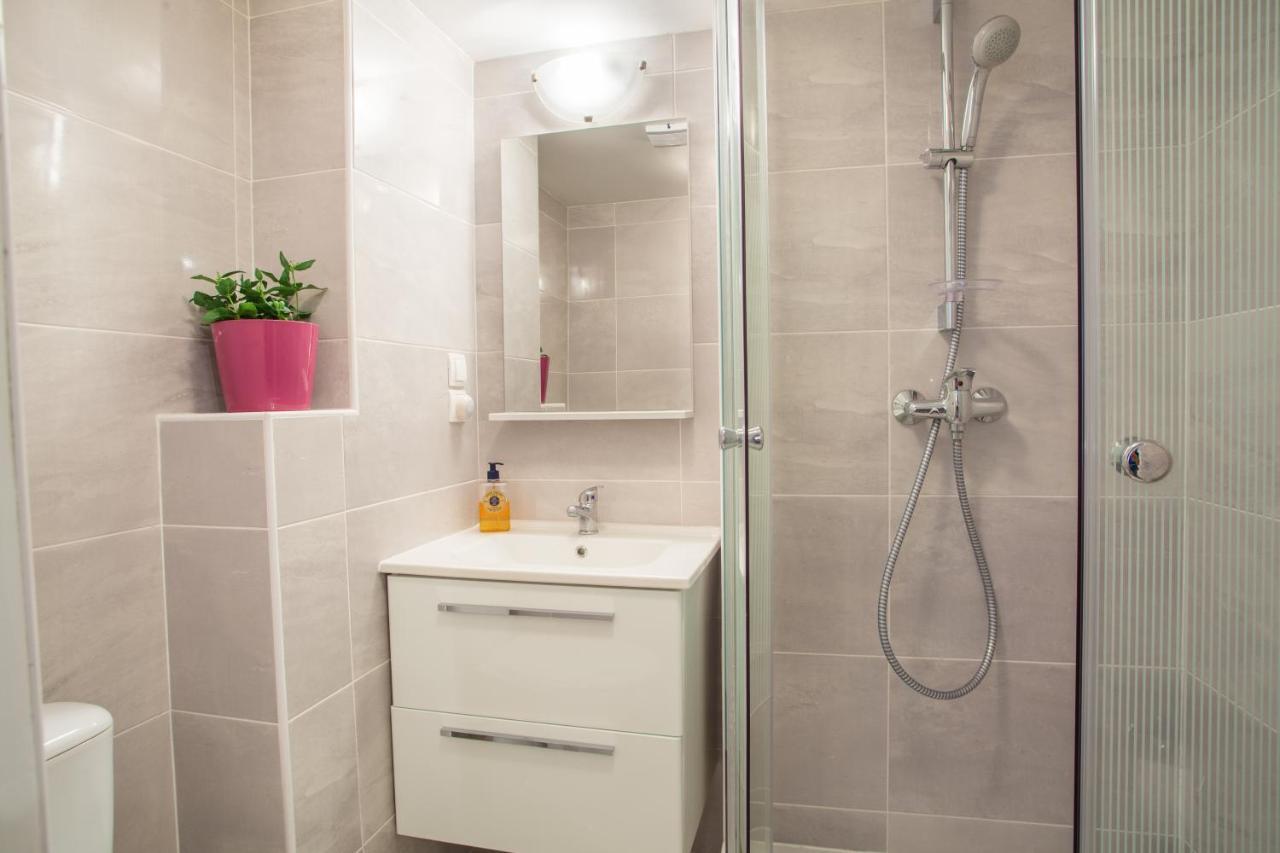 Honey Art Apartment Cres Kültér fotó