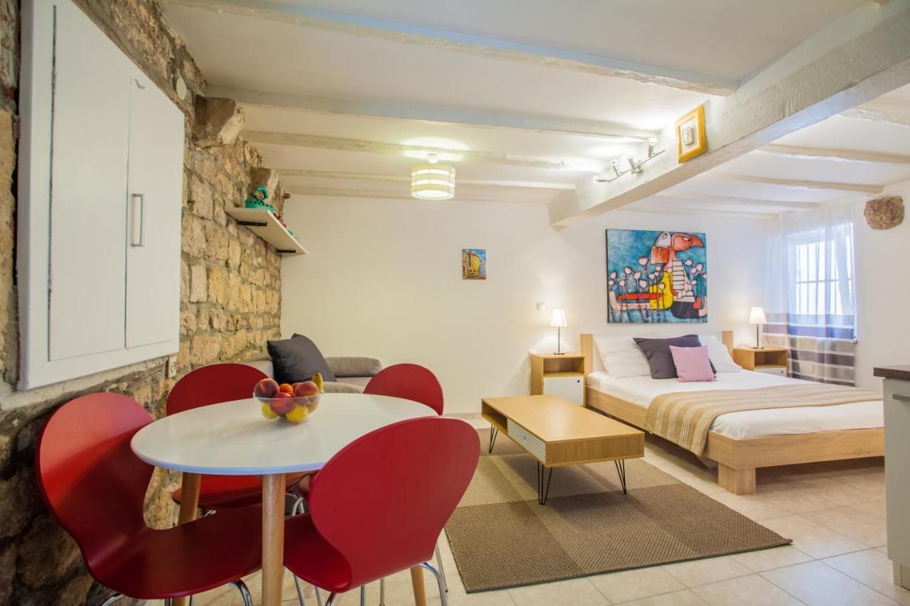 Honey Art Apartment Cres Kültér fotó